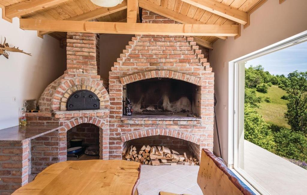 Villa Dino Tin Красно Поле Екстериор снимка
