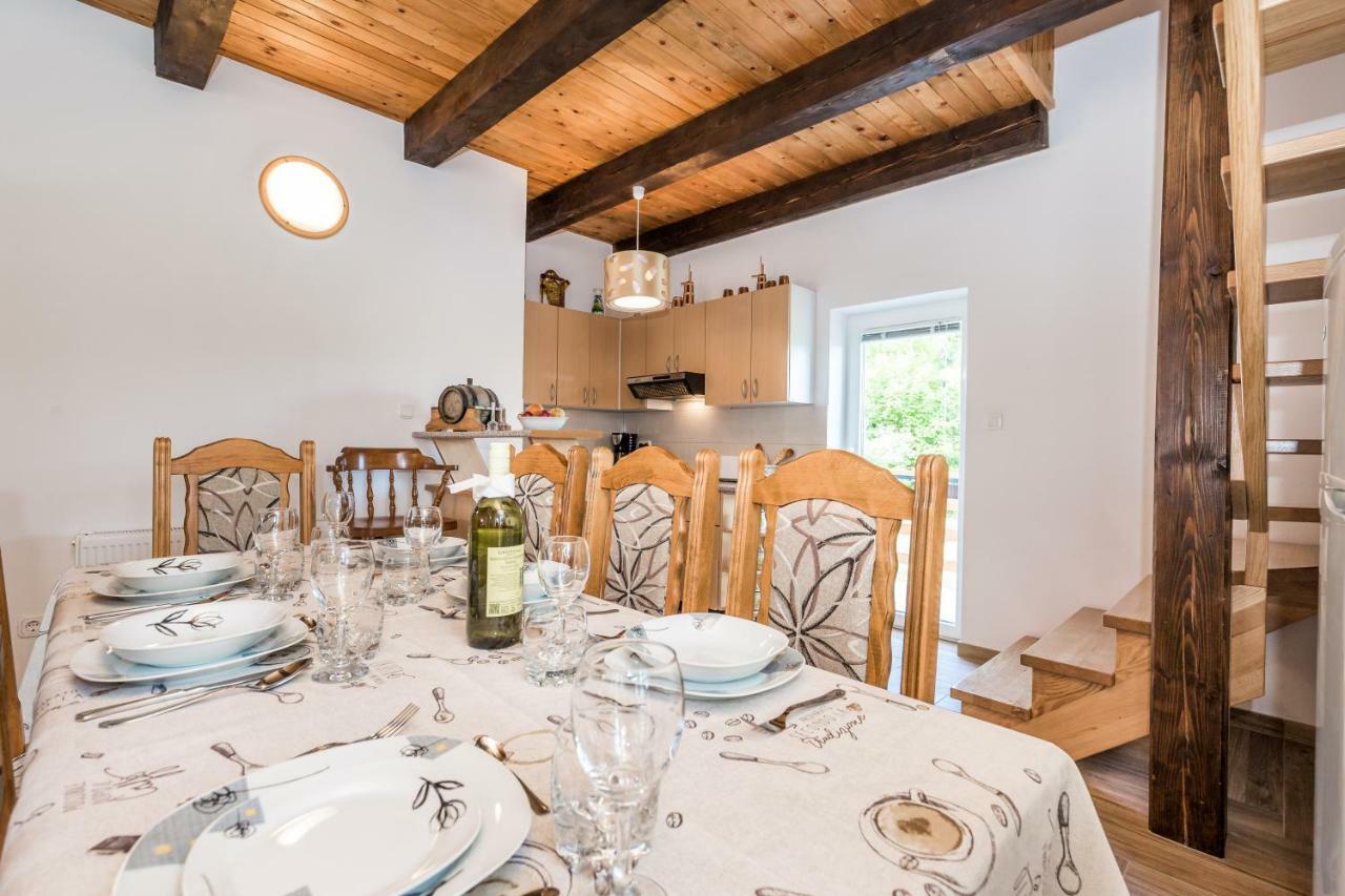 Villa Dino Tin Красно Поле Екстериор снимка