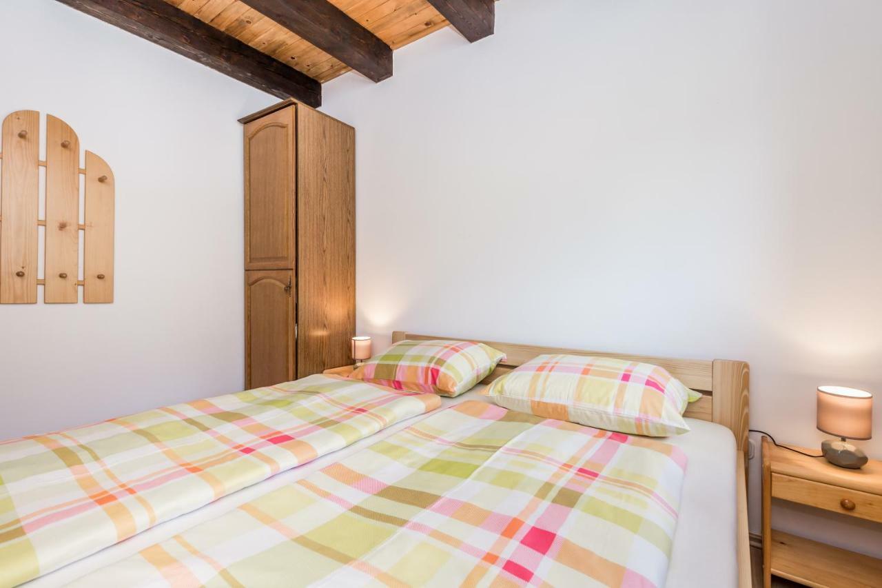 Villa Dino Tin Красно Поле Екстериор снимка