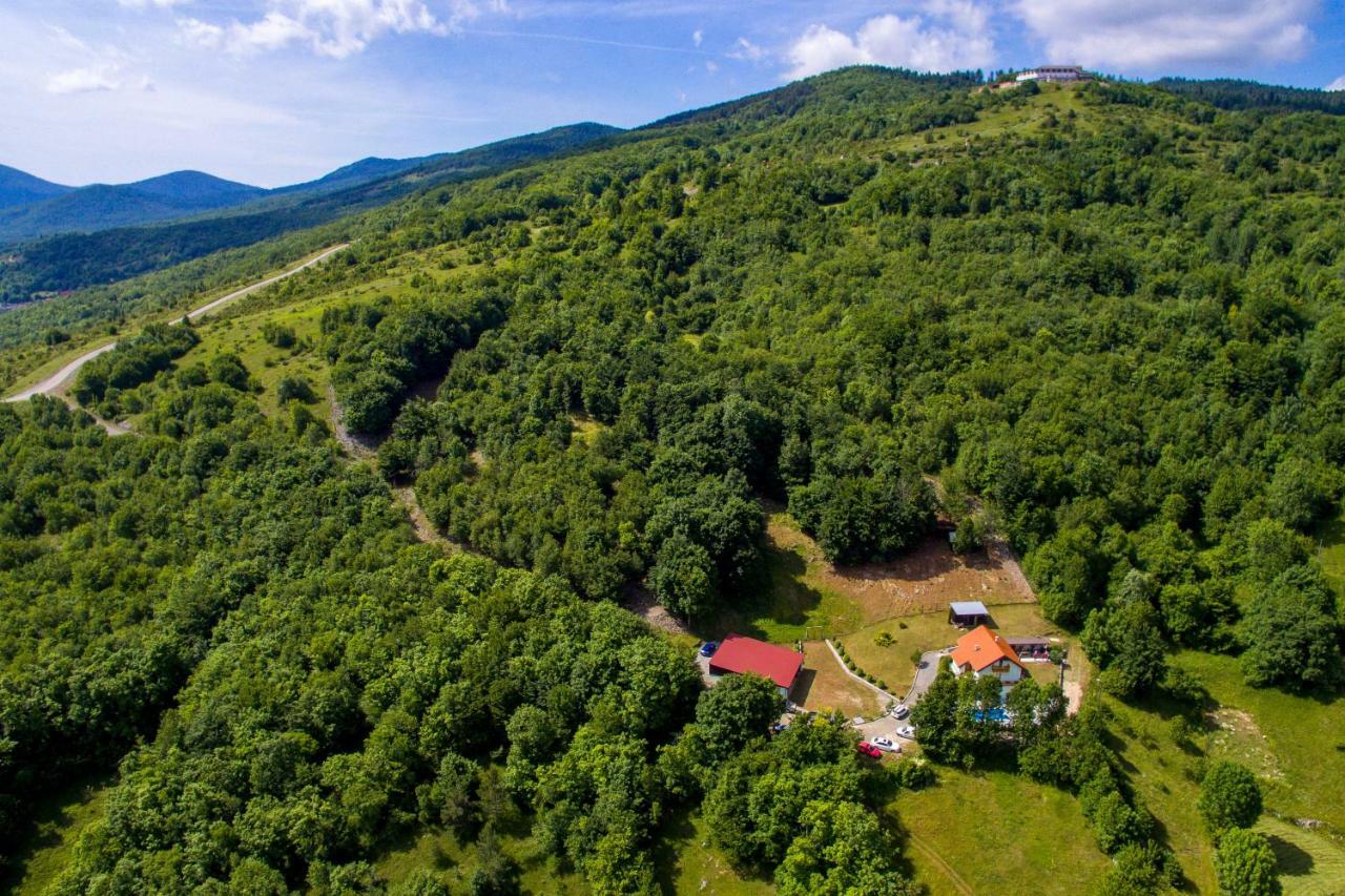 Villa Dino Tin Красно Поле Екстериор снимка