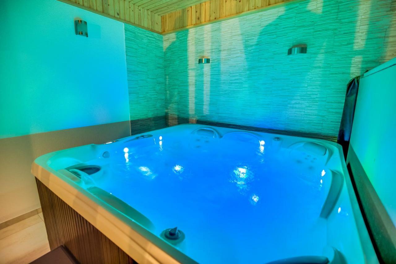 Villa Dino Tin Красно Поле Екстериор снимка