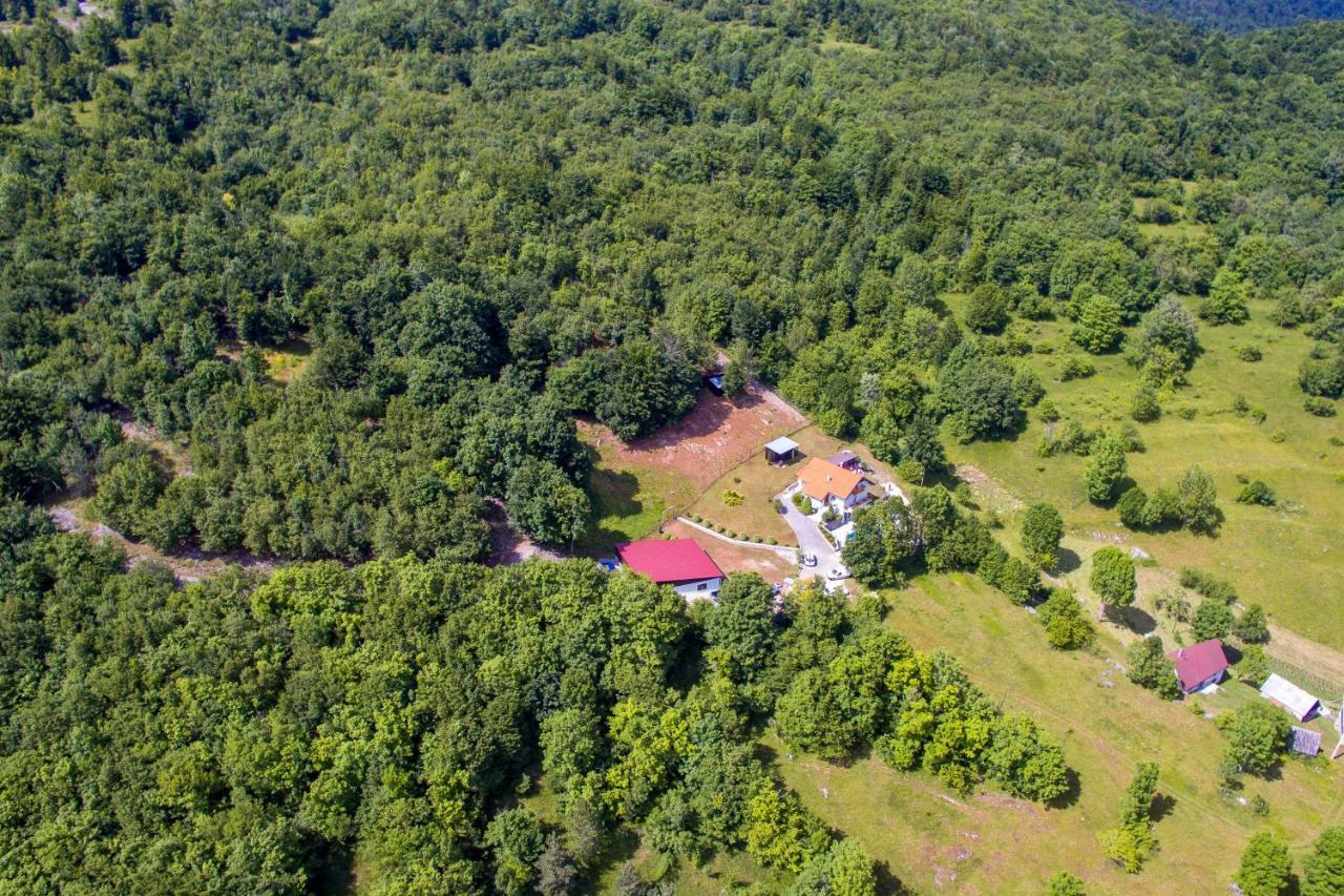 Villa Dino Tin Красно Поле Екстериор снимка